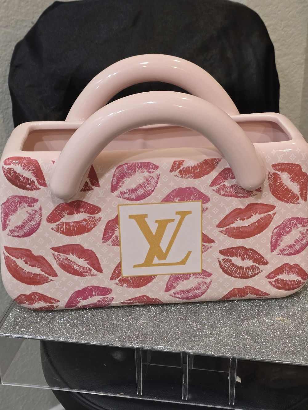 At Home Louis Vuitton Logo Lips Purse-Shaped Decor - Picture 3 of 8